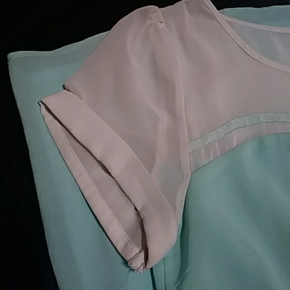 Airy Spring Dress - Picture 4 of 4